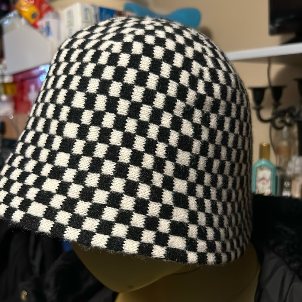 Sweater material bucket hat